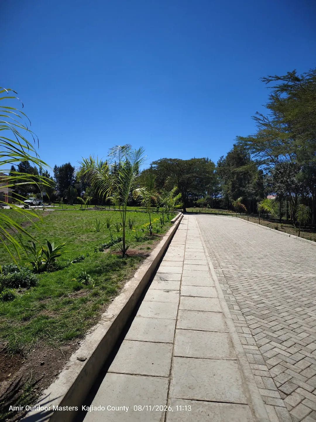 Cabro & Slab Pedestrian Walkway